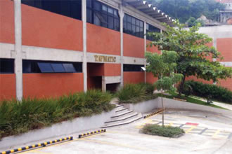 Frente da F&aacute;brica