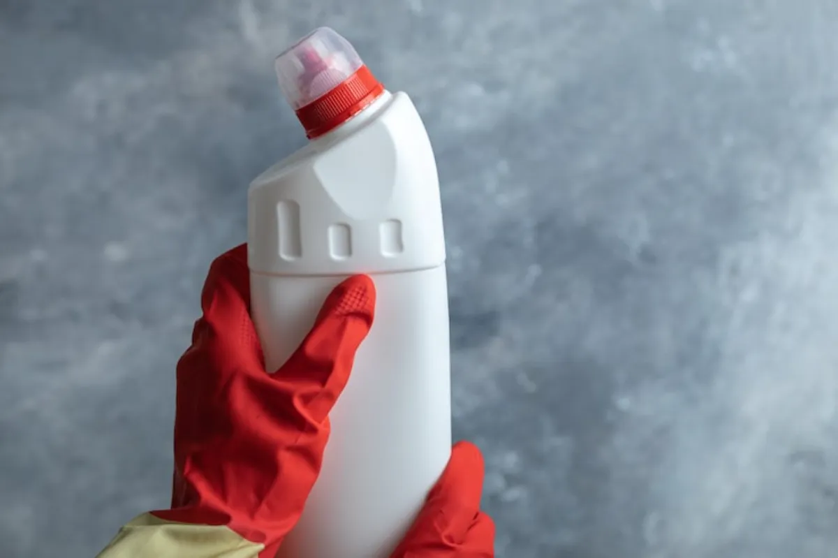 Querosene para limpeza faz mal e exige cuidados no manuseio