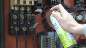 Benefícios em manter um contato elétrico limpo