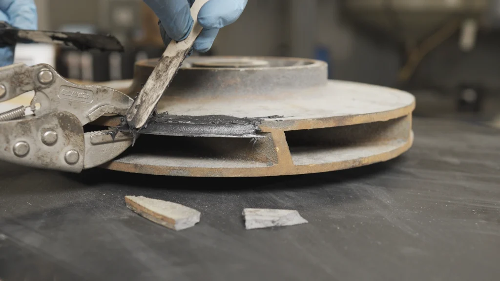 Reparo de rotor com Plasteel Massa 4:1.
