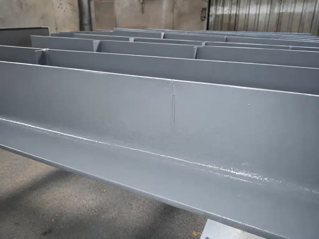 Estrutura metálica protegida com Plasteel